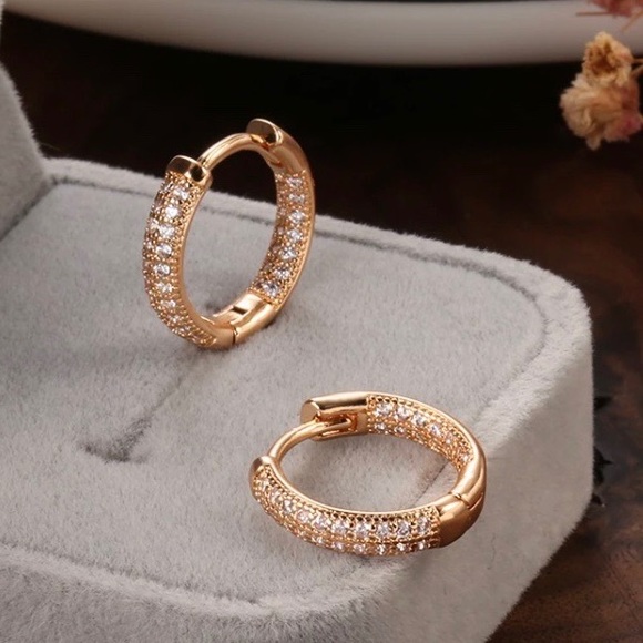 NEW 18K ROSE GOLD HOOP EARRINGS - Picture 8 of 8